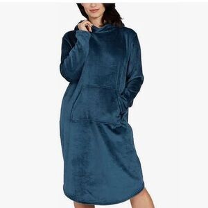 NWT 32 Degree Heat Women’s Hooded Cozy Plush Sleep Lounger